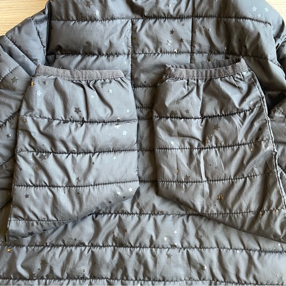 GAP Kids PrimaLoft black on black stars puffer jacket Unisex Size XS (4-5) - Picture 7 of 11